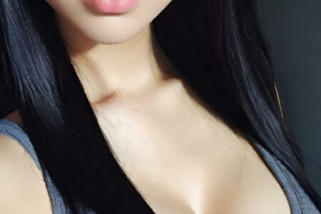 AI girl with black hair wallpaper