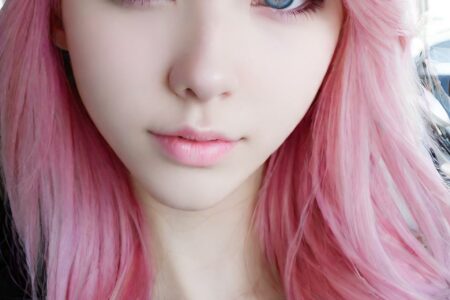 AI girl with pink hair wallpaper
