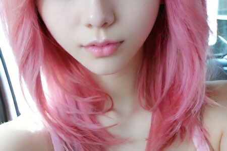 AI girl with pink hair wallpaper