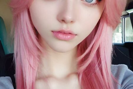 AI girl with pink hair wallpaper