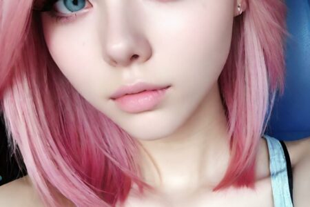 AI girl with pink hair wallpaper