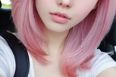 AI girl with pink hair wallpaper