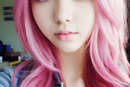 AI girl with pink hair wallpaper