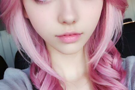 AI girl with pink hair wallpaper
