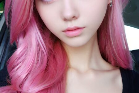 AI girl with pink hair wallpaper