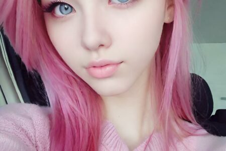 AI girl with pink hair wallpaper