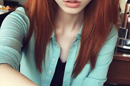 AI girl with red hair wallpaper
